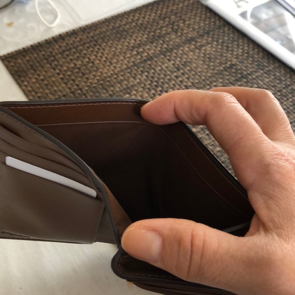 coach wallet, semi new. 🆕🆕🆕🆕🆕🆕 - Picture 9 of 16
